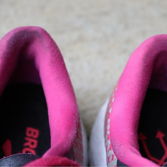 Brooks pureflow 5 women’s size 10.5 trail running shoe black/pink - Picture 6 of 12